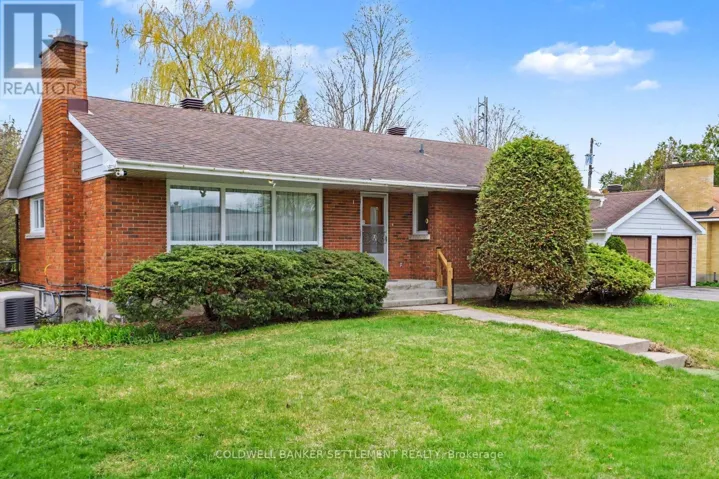 2 GLENVIEW CRESCENT, Perth, Ontario K7H2L2