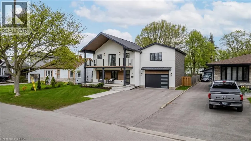 37 BARNES Avenue, Brantford, Ontario N3R4Y9