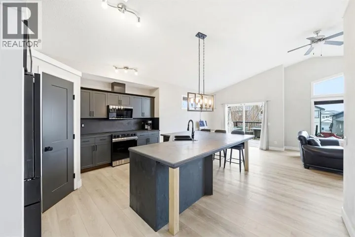 165 Thornfield Close SE, Airdrie, Alberta T4A2K8