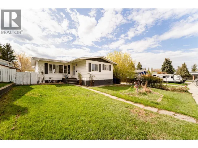 1213 10th Avenue S, Cranbrook, British Columbia V1C2N7