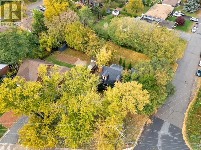 121 KING STREET E, Hamilton (Stoney Creek), Ontario L8G1L2