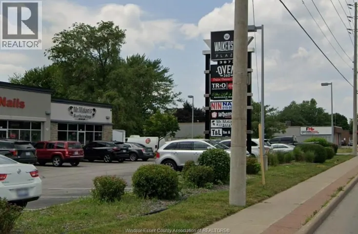 3873 WALKER DRIVE Unit# 100, Windsor, Ontario N8W3T1