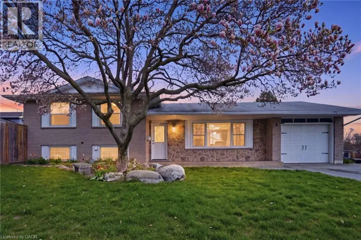 4 CLIFTON DOWNS Road, Hamilton, Ontario L9C2P2