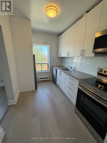 6 - 98 NORTHCLIFFE BOULEVARD, Toronto (Oakwood Village), Ontario M6H3H2