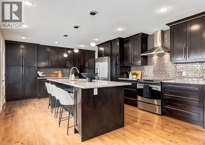 176 Mapleburn Drive SE, Calgary, Alberta T2J1Y6
