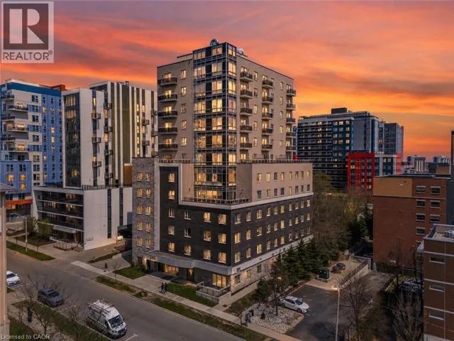 246 LESTER Street Unit# PH-03, Waterloo, Ontario N2L0H1