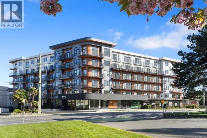 103 1075 Tillicum Rd, Esquimalt, British Columbia V9A2A4