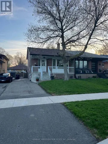 46 CLAYHALL CRESCENT, Toronto (York University Heights), Ontario M3J1W6