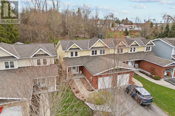 22 DEANE STREET, Kawartha Lakes (Fenelon Falls), Ontario K0M1N0