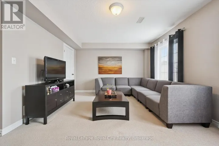 28B - 15 CARERE CRESCENT, Guelph (Victoria North), Ontario N1E0K4