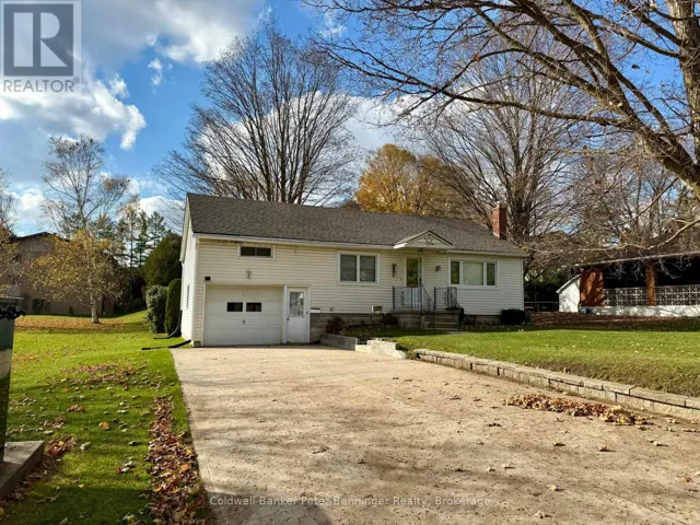 121 HINKS STREET, Brockton, Ontario N0G2V0