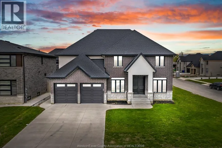 569 HOLBURN, Windsor, Ontario N8X0A3