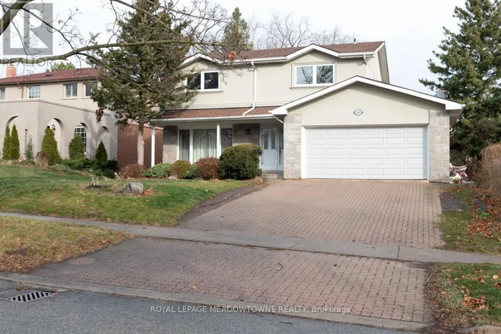 1435 PETRIE WAY, Mississauga (Clarkson), Ontario L5J3Z7