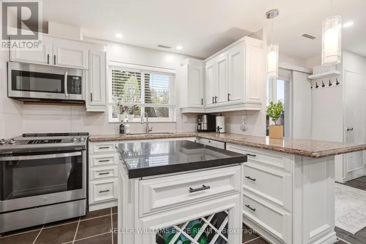 157 - 2001 BONNYMEDE DRIVE, Mississauga (Clarkson), Ontario L5J4H8
