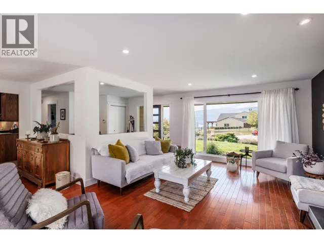 841 Churchill Court, Kelowna, British Columbia V1Y8J4