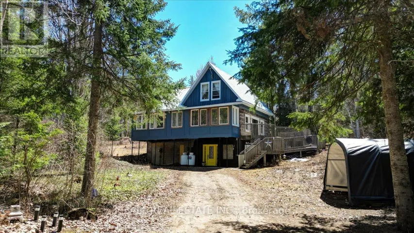 735 SMAGLINSKI-STOPPA PARKWAY, Madawaska Valley, Ontario K0J2N0