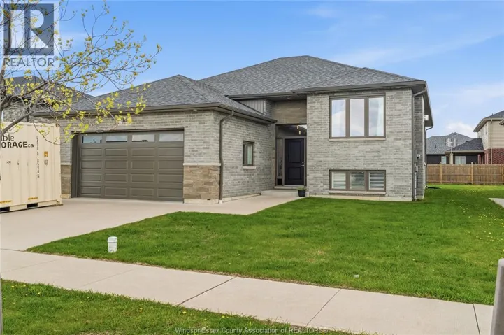 98 PETER AVENUE, Leamington, Ontario N8H0E7