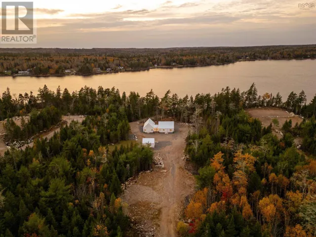 317 Granite Lane S, Aylesford Lake, Nova Scotia B0P1C0