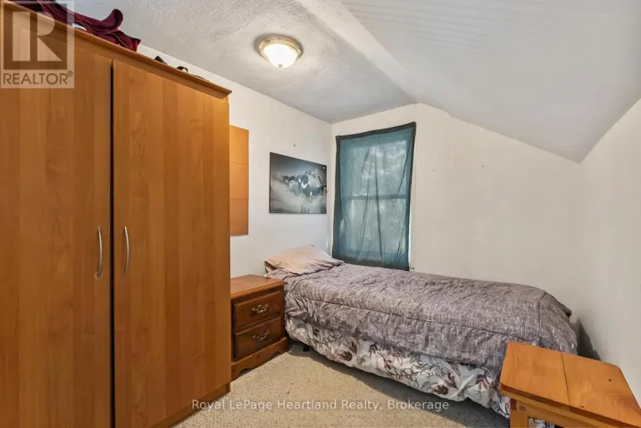 780