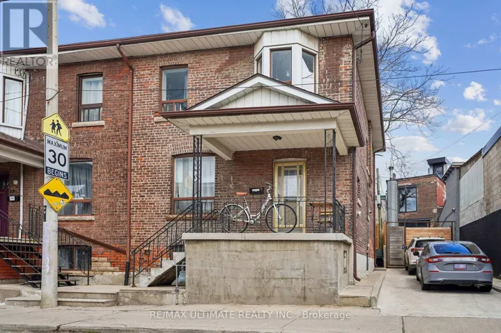 8 HICKSON STREET, Toronto (Little Portugal), Ontario M6K1T3