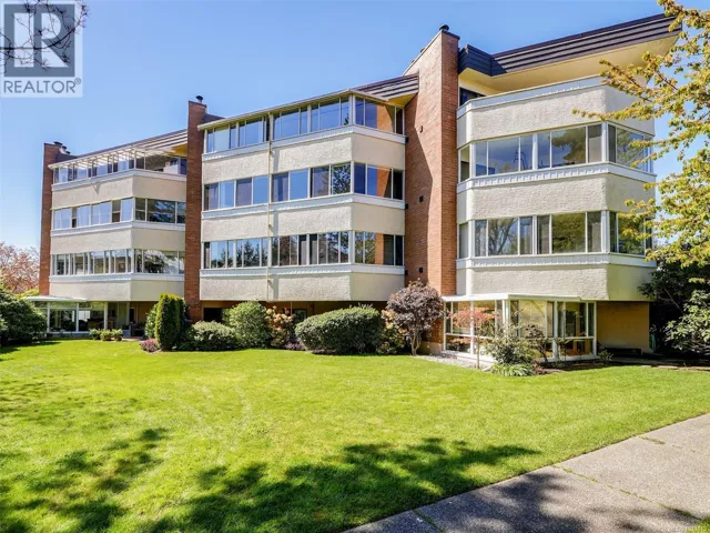 301 9900 Fifth St, Sidney, British Columbia V8L2X3