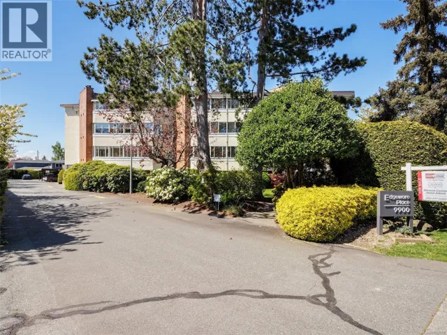 301 9900 Fifth St, Sidney, British Columbia V8L2X3