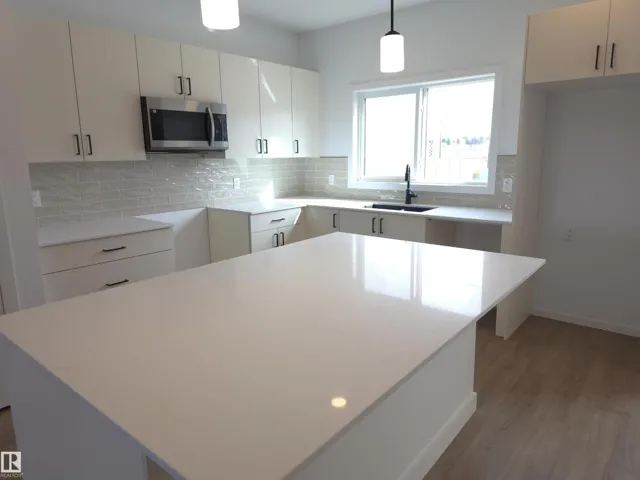 43 ETON LI, Spruce Grove, Alberta T7X4A9