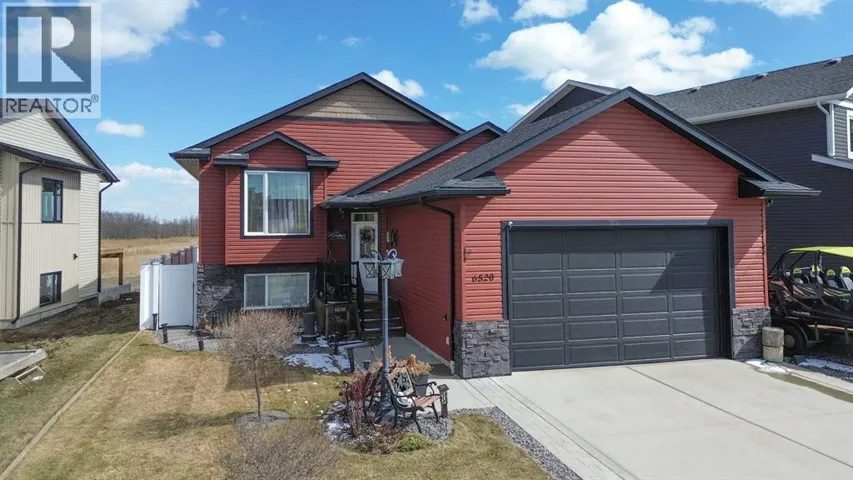 6520 58 Avenue, Innisfail, Alberta T4G0A9