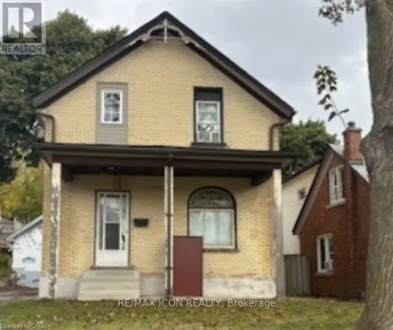 138 COURTLAND AVENUE E, Kitchener, Ontario N2G2V1