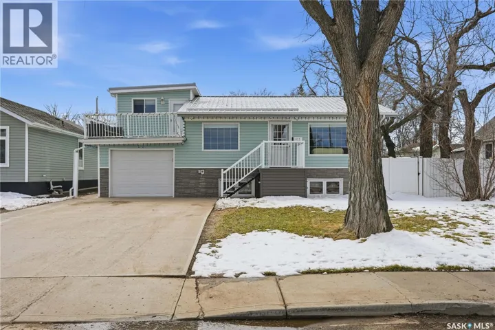 827 Duffield STREET W, Moose Jaw, Saskatchewan S6H5J6