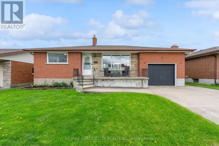 17 ST. CHARLES DRIVE, Thorold (Thorold Downtown), Ontario L2V2W3
