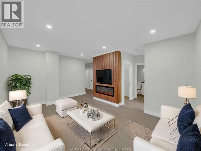 3177 Riverside DRIVE Unit# 208, Windsor, Ontario N8Y1A5