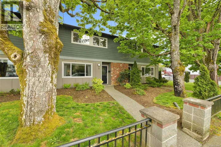 3 660 JUBILEE St, Duncan, British Columbia V9L1X6