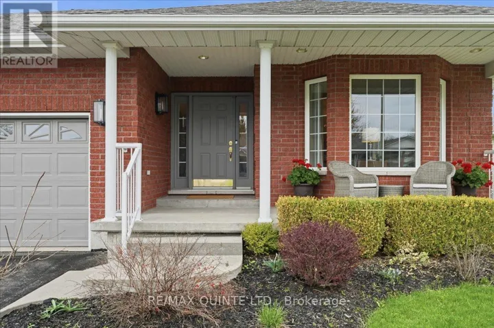 46 LAKE BREEZE COURT, Prince Edward County (Wellington Ward), Ontario K0K3L0