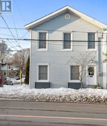 B - 220 WALTON STREET, Port Hope, Ontario L1A1N9