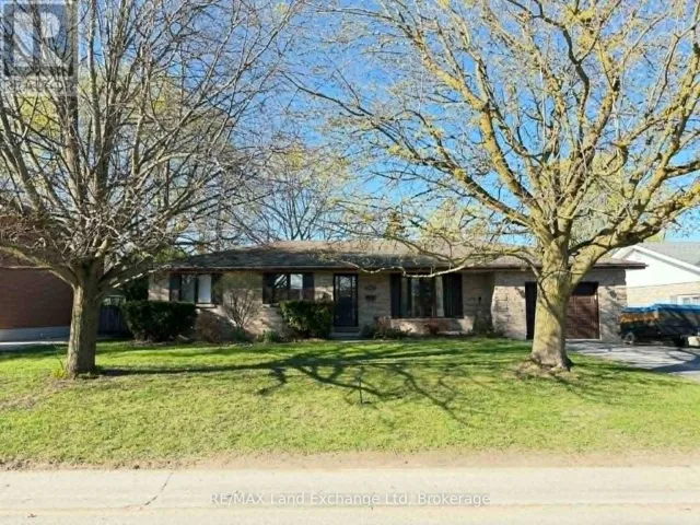 142 CHARLES STREET, North Huron (Wingham), Ontario N0G2W0
