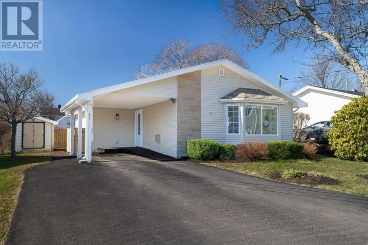 21 Linden Avenue, Charlottetown, Prince Edward Island C1A5Y7