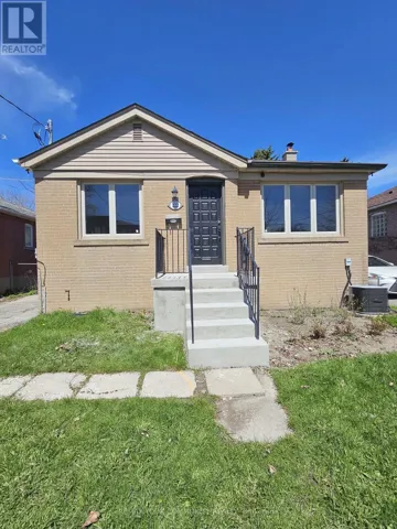 MAIN - 222 PATRICIA AVENUE, Toronto (Newtonbrook West), Ontario M2M1J5