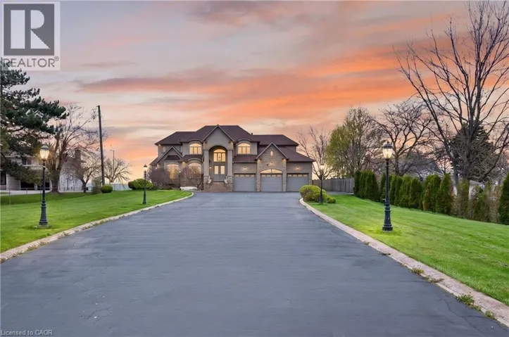 803 RIDGE Road, Hamilton, Ontario L8J2Y3