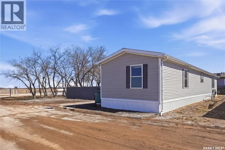 14 401 Railway AVENUE E, Vanscoy, Saskatchewan S0L3J0