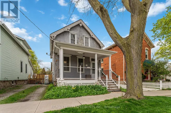 15 CATHERINE STREET, St. Catharines (Downtown), Ontario L2R5E4