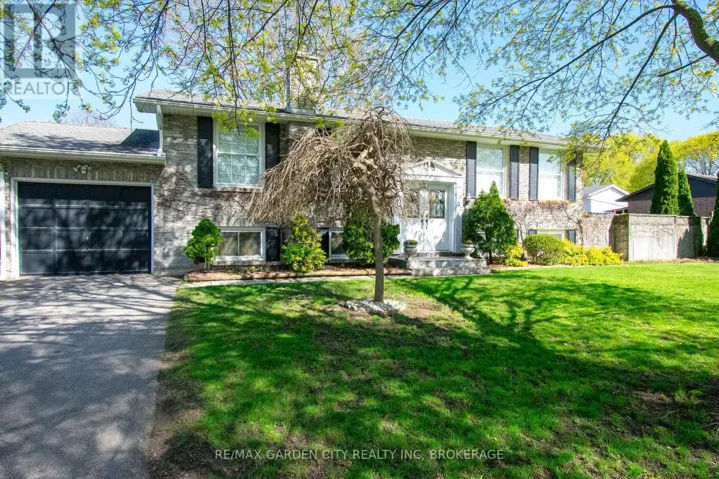 22 SHETLAND CRESCENT, St. Catharines (E. Chester), Ontario L2P3P7