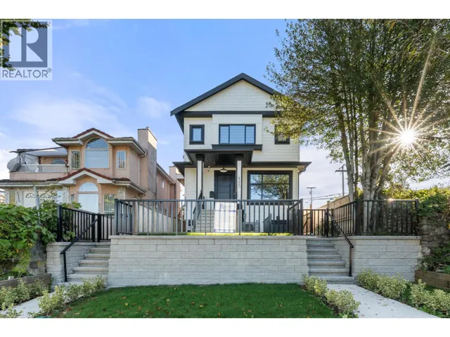 4318 NANAIMO STREET, Vancouver, British Columbia V5N5J1