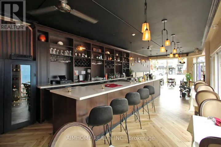 1370 ST CLAIR AVENUE W, Toronto (Corso Italia-Davenport), Ontario M6E1C4