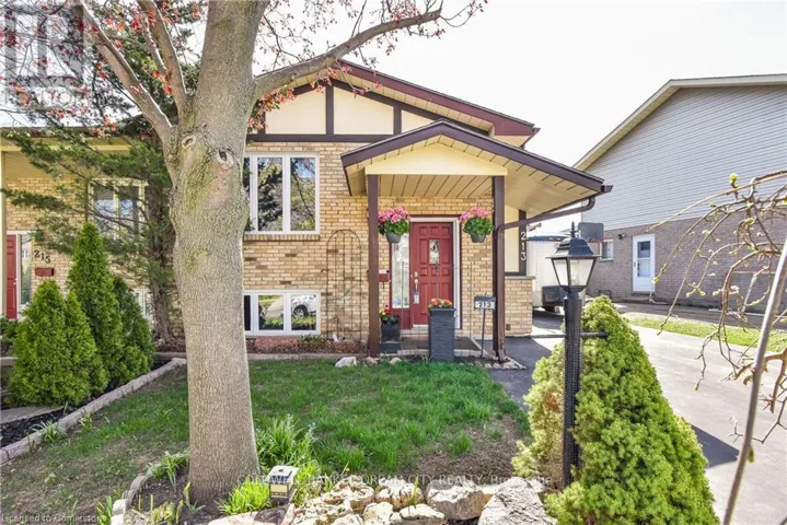 UPPER - 213 SCOTT ROAD, Cambridge, Ontario N3C3K6