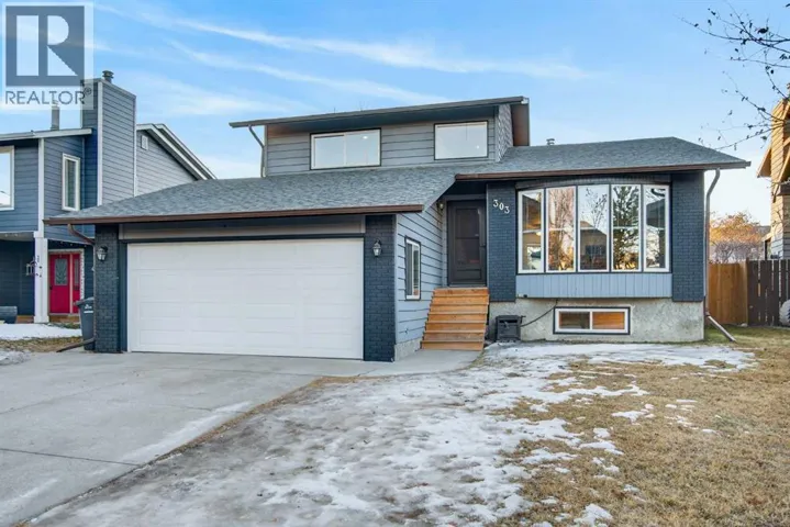 303 Woodside Place, Okotoks, Alberta T1S1L9