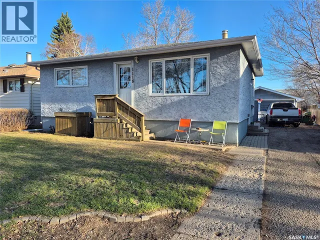 1118 PARK AVENUE, Weyburn, Saskatchewan S4H0K5