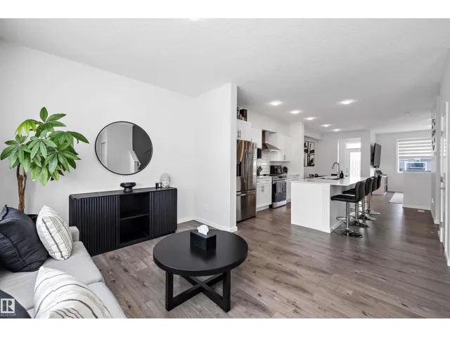 22539 81 AV NW, Edmonton, Alberta T5T7K9