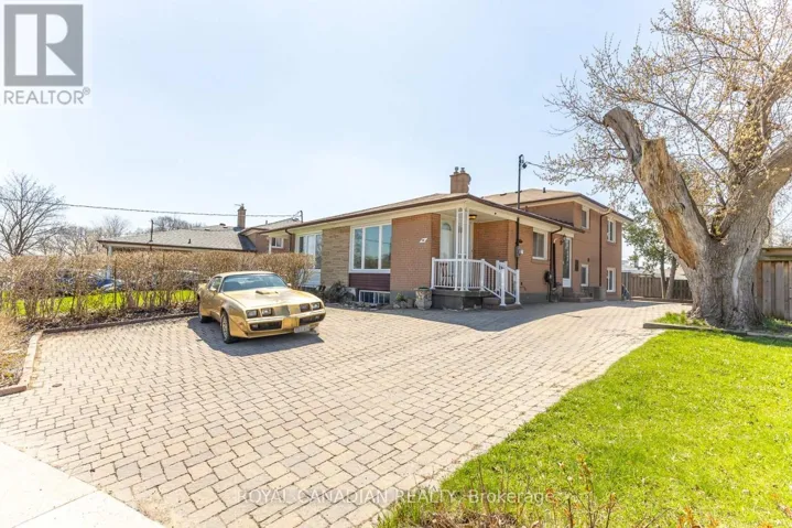 16 GAMBELLO CRESCENT, Toronto (York University Heights), Ontario M3J1W3