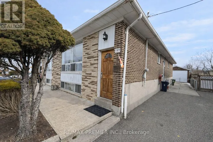 MAIN FLOOR - 199 GRACEDALE BOULEVARD, Toronto (Humber Summit), Ontario M9L2C3